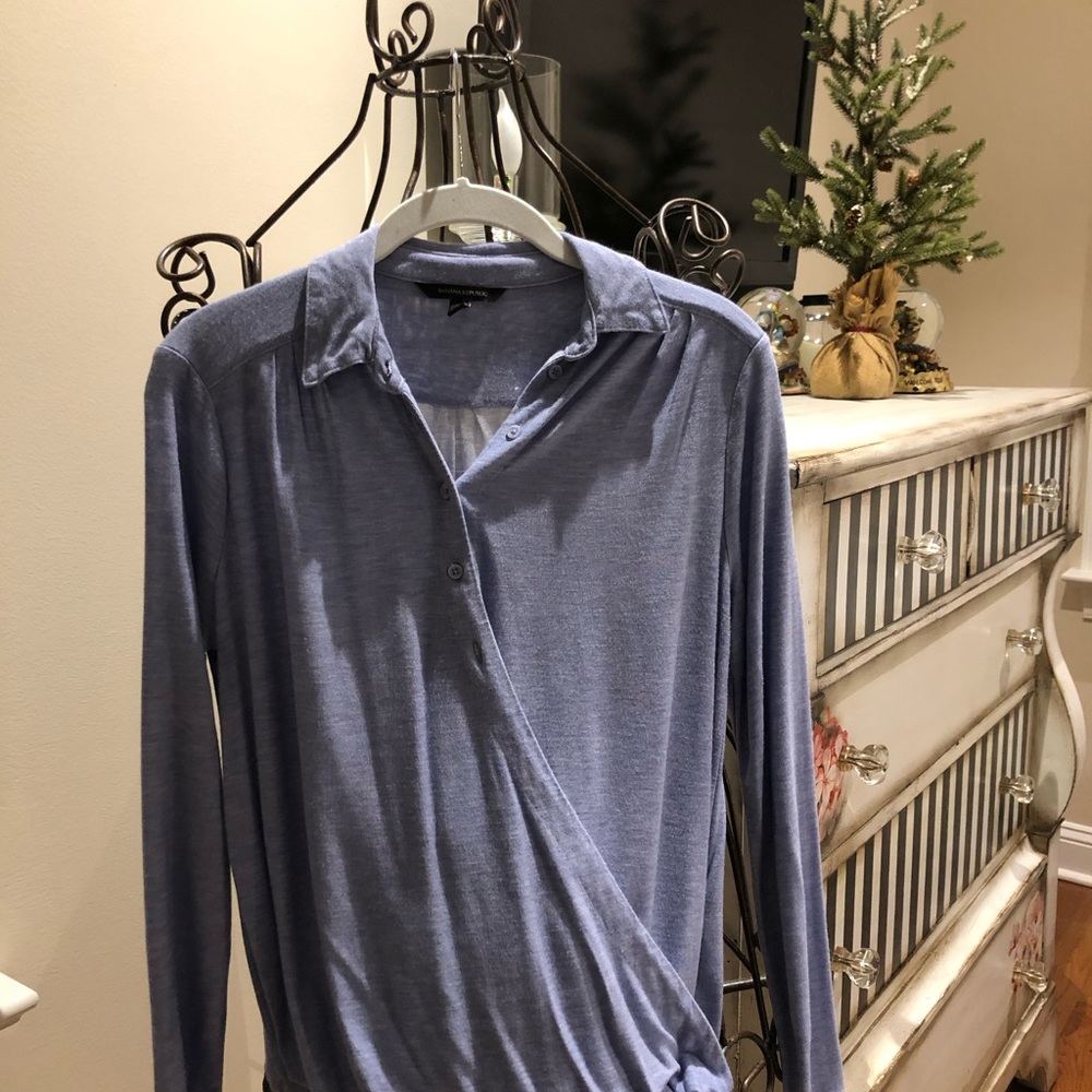 Banana Republic shirt. Never worn.